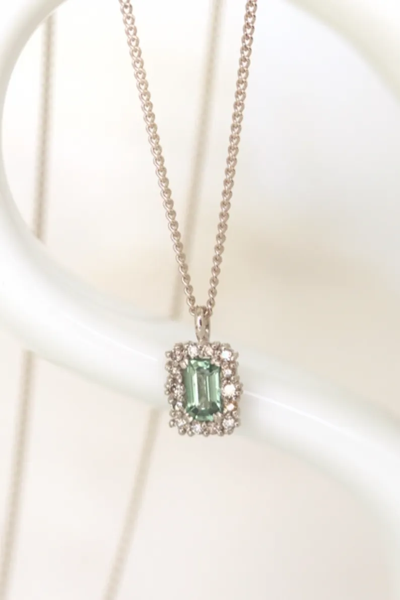 14K Solid Gold Bohemian Vintage Antique Natural Green Sapphire Cognac Diamond Pendant Necklace