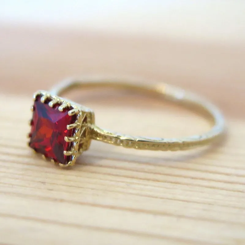 14K White Gold Square Red Garnet 5X5mm Ring