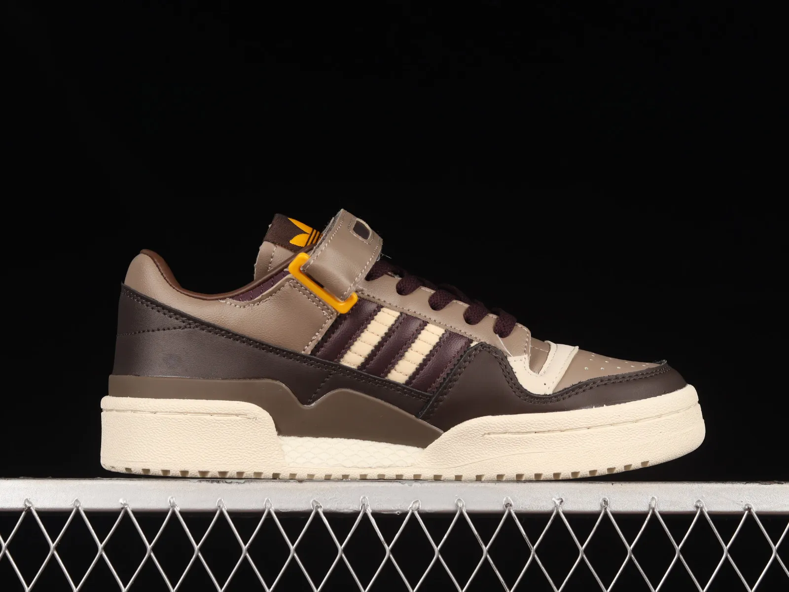 Adidas Originals Forum 84 Low Dark Brown Gold HQ6937