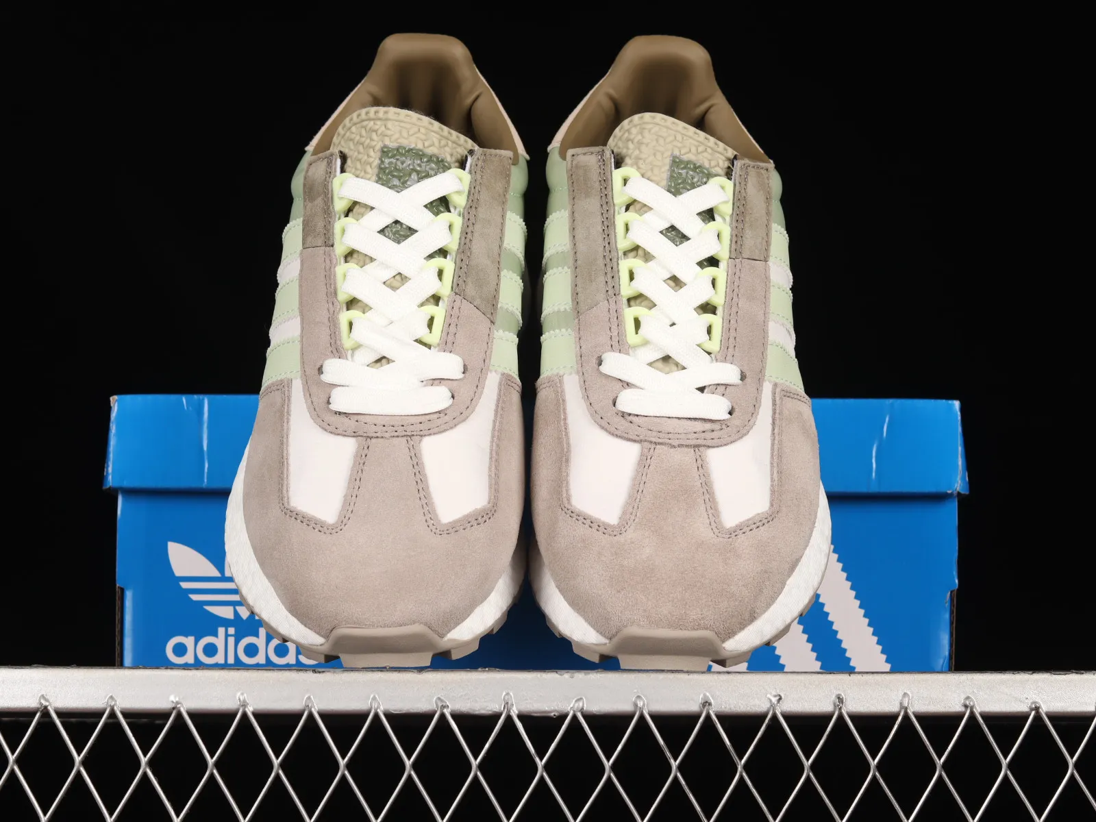 Adidas Retropy E5 Olive Green Cloud White Light Brown HP7742