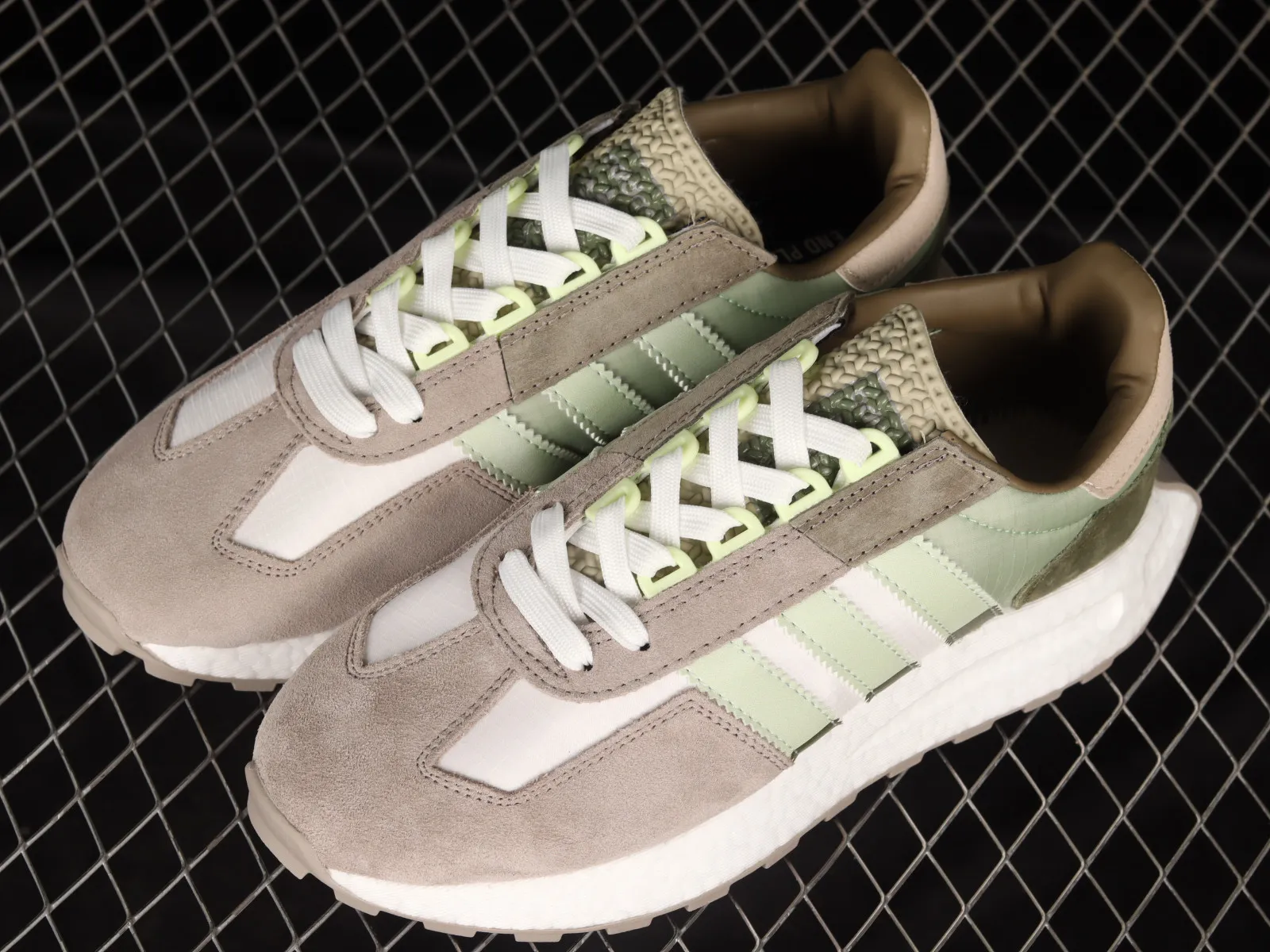 Adidas Retropy E5 Olive Green Cloud White Light Brown HP7742