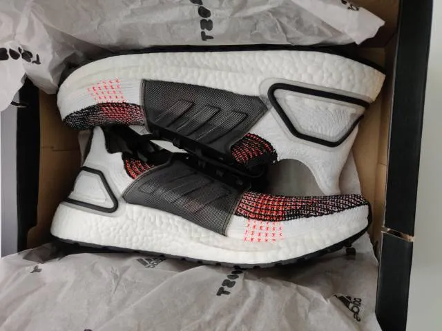 Adidas UltraBoost 19