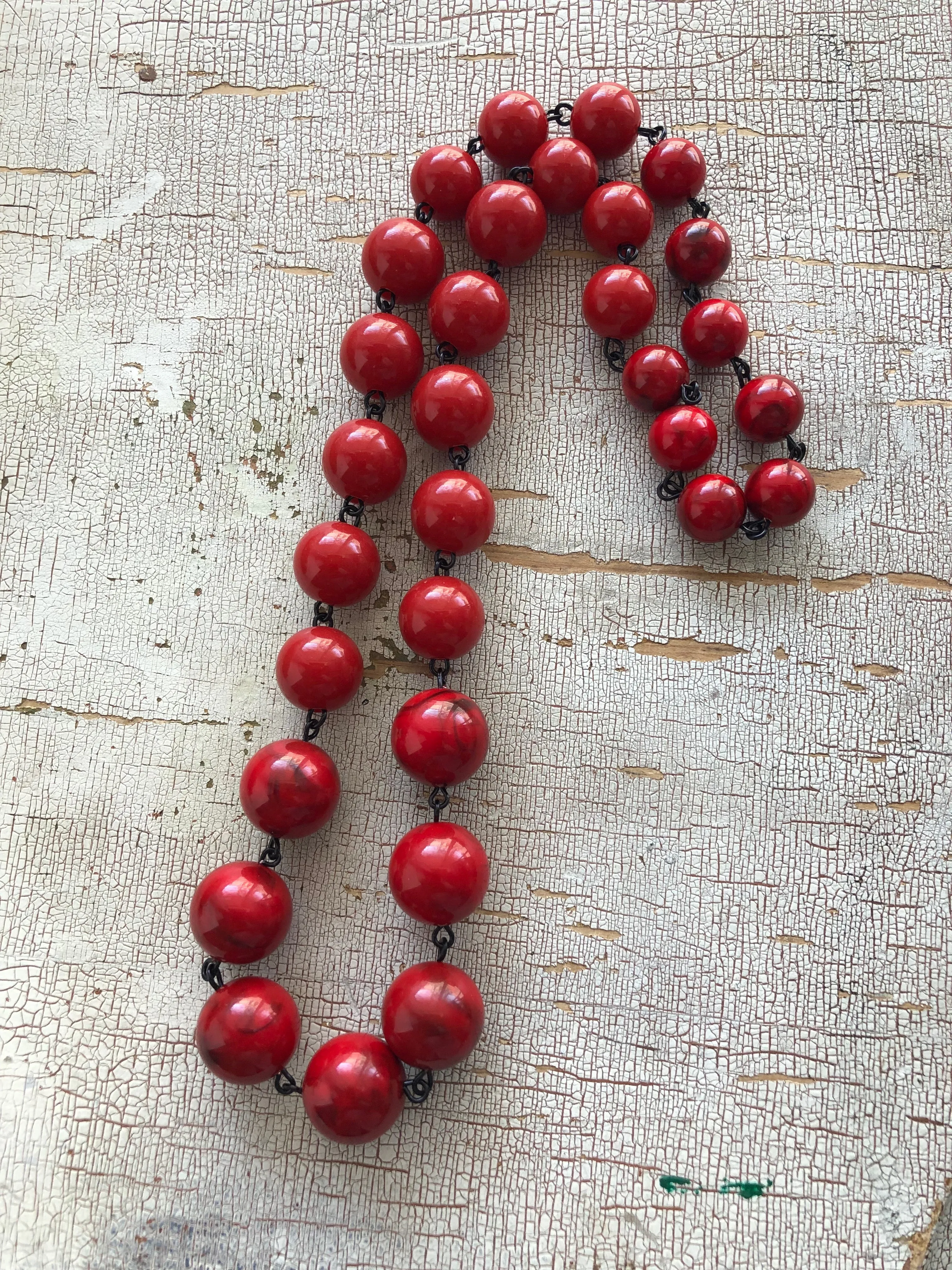 Cherry Red Marbled Carmen Necklace