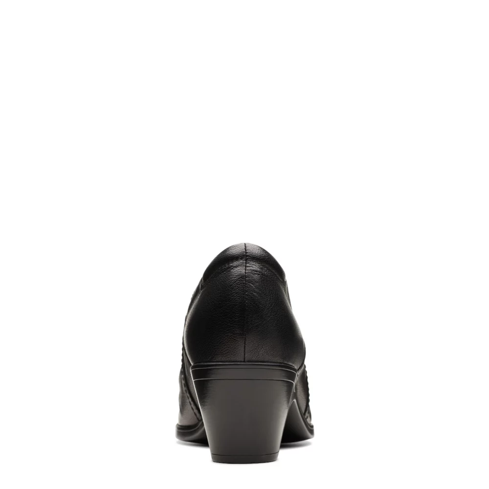 CLARKS  WOMENS EMILY 2 COVE BOOT