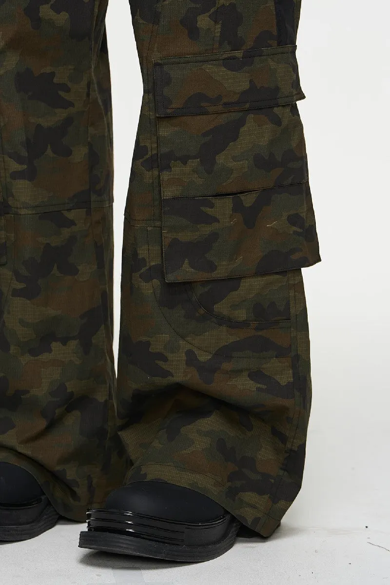 Contrast Camo Texture Cargo Pants b