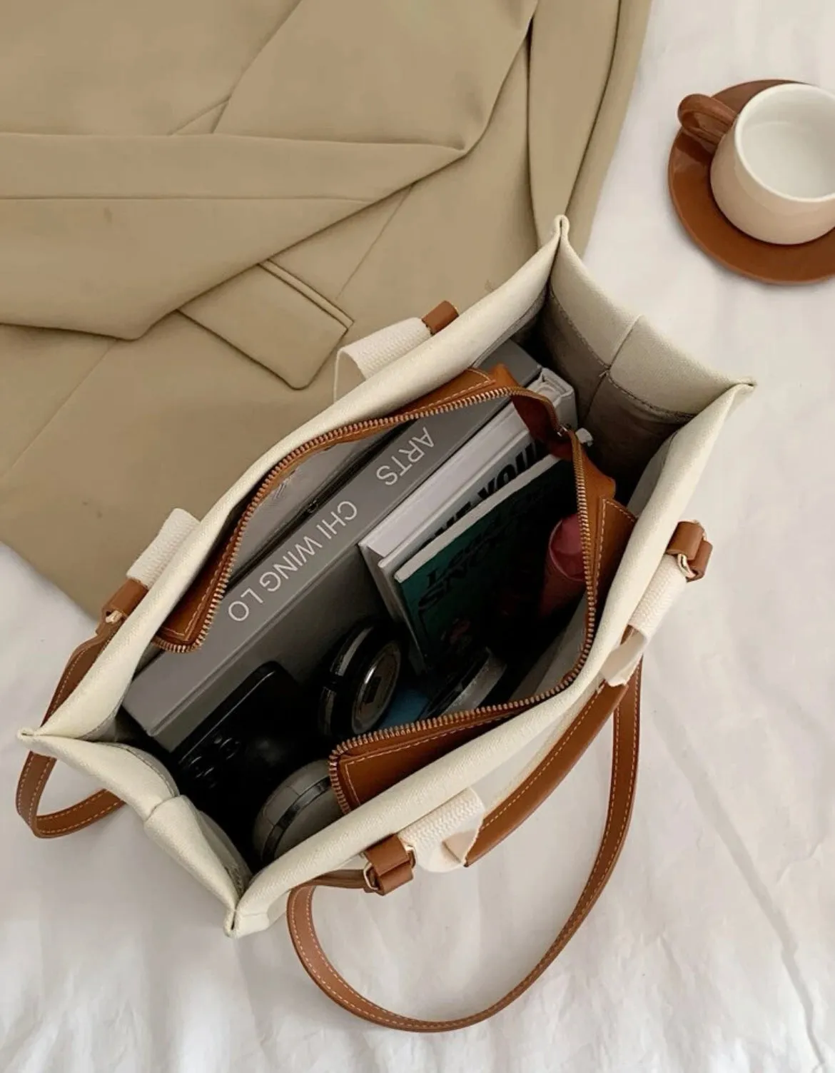 Cream and Brown Woody Tote Bag With Zip