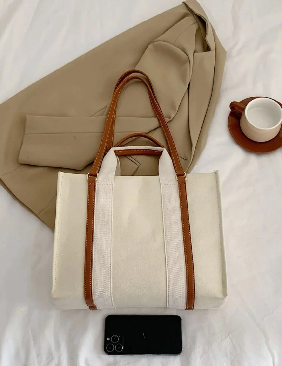 Cream and Brown Woody Tote Bag With Zip