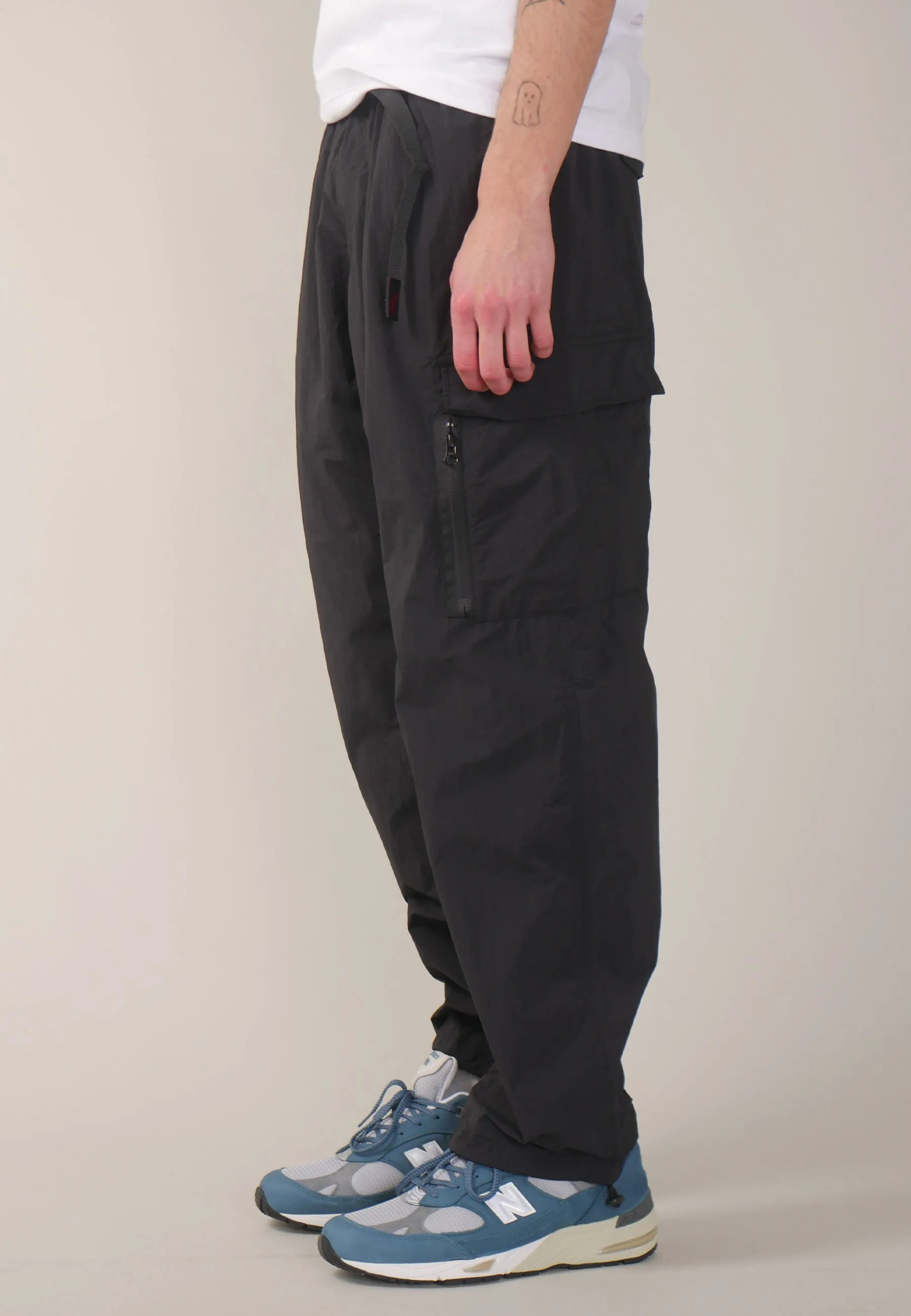 Light Nylon Cargo Pants - black