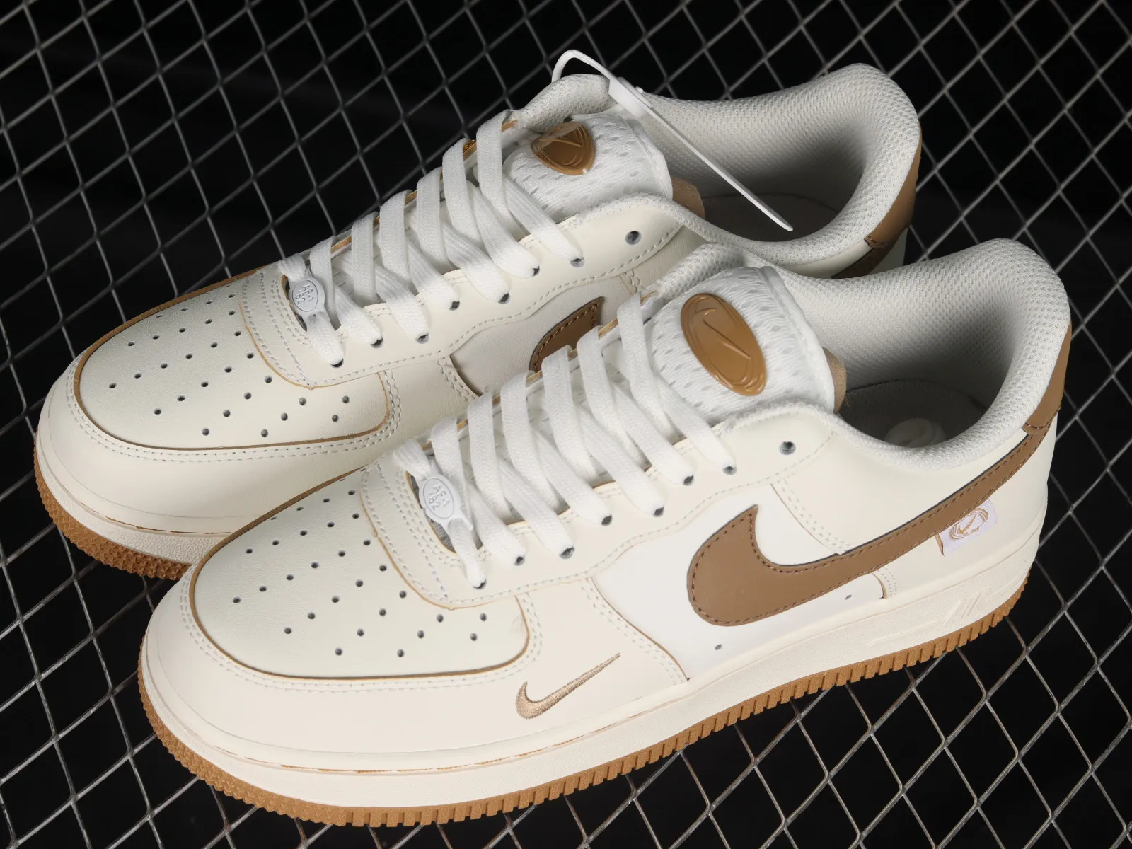 Nike Air Force 1 07 Low Mocha Brown Cream White FB1839-666