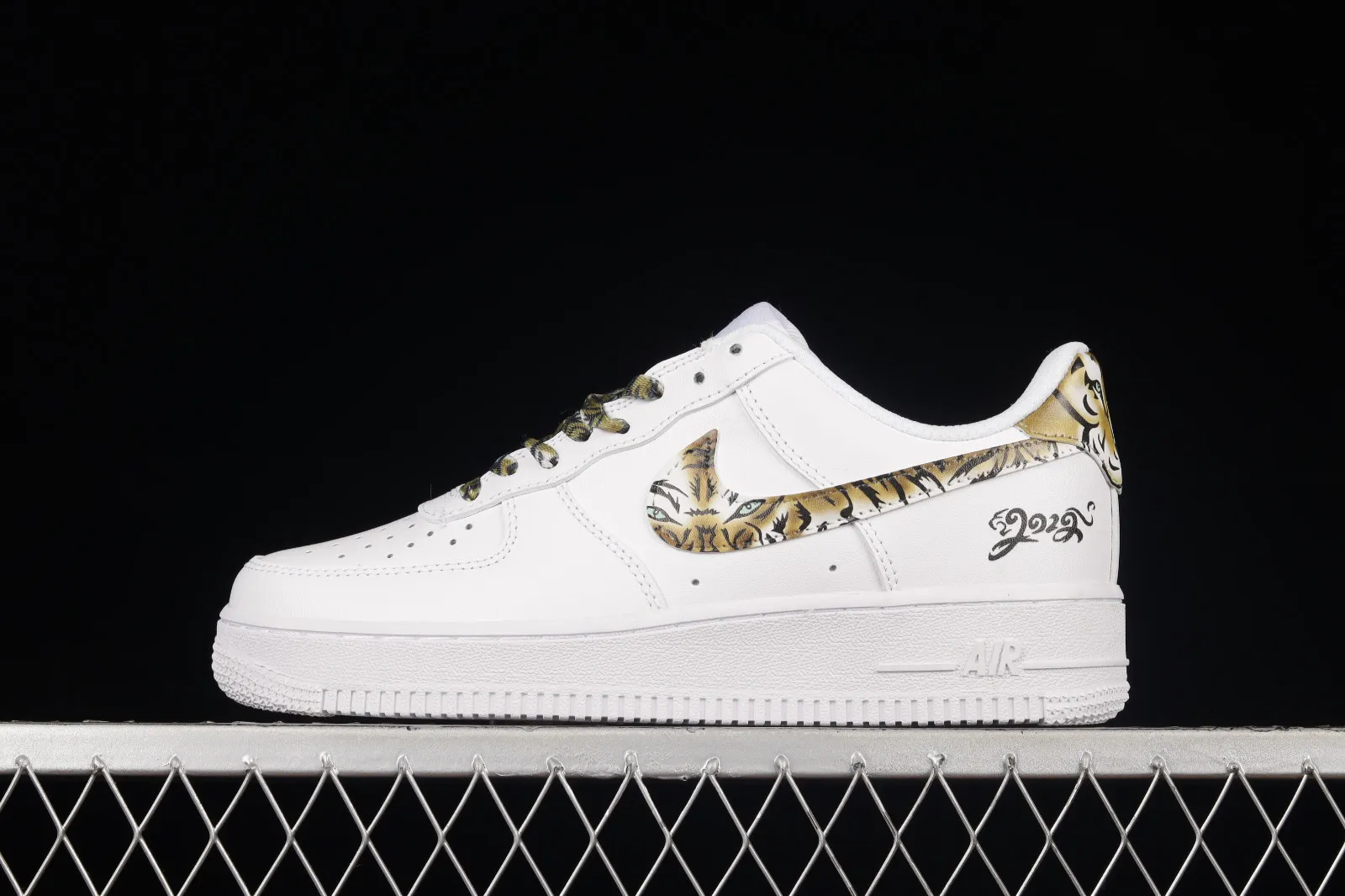 Nike Air Force 1 07 Low Tiger Brown Black White CZ0270-108