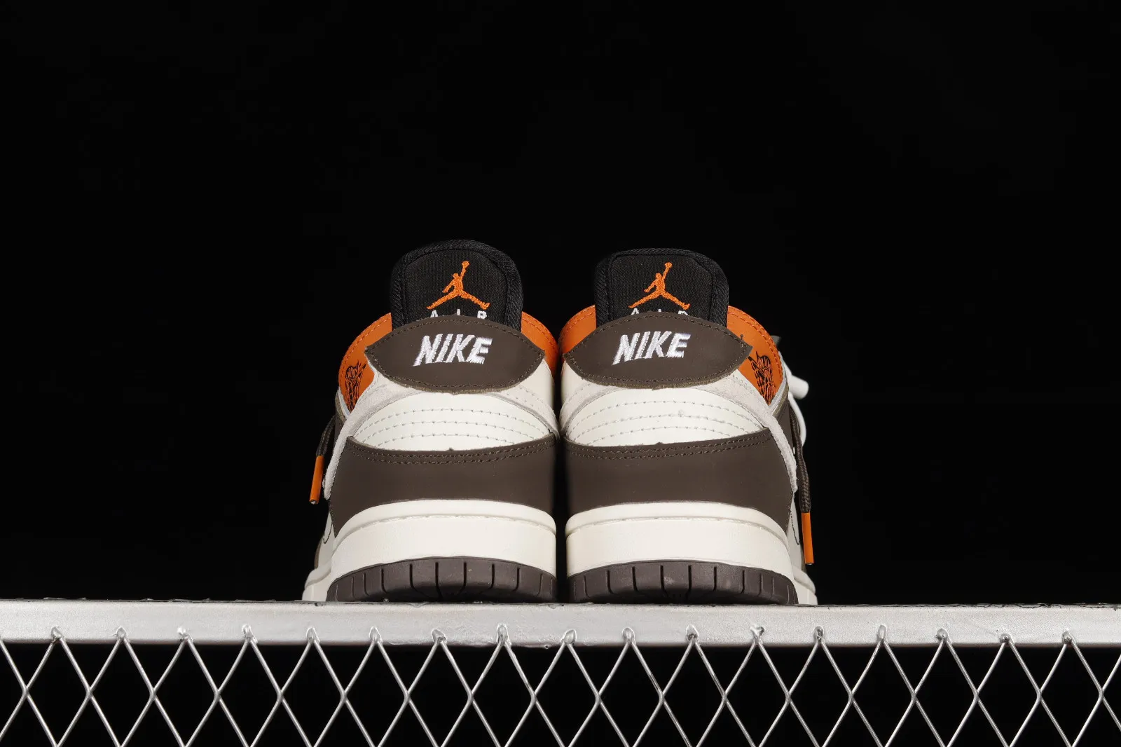 Nike SB Dunk Low Dark Brown Orange White BQ6817-027