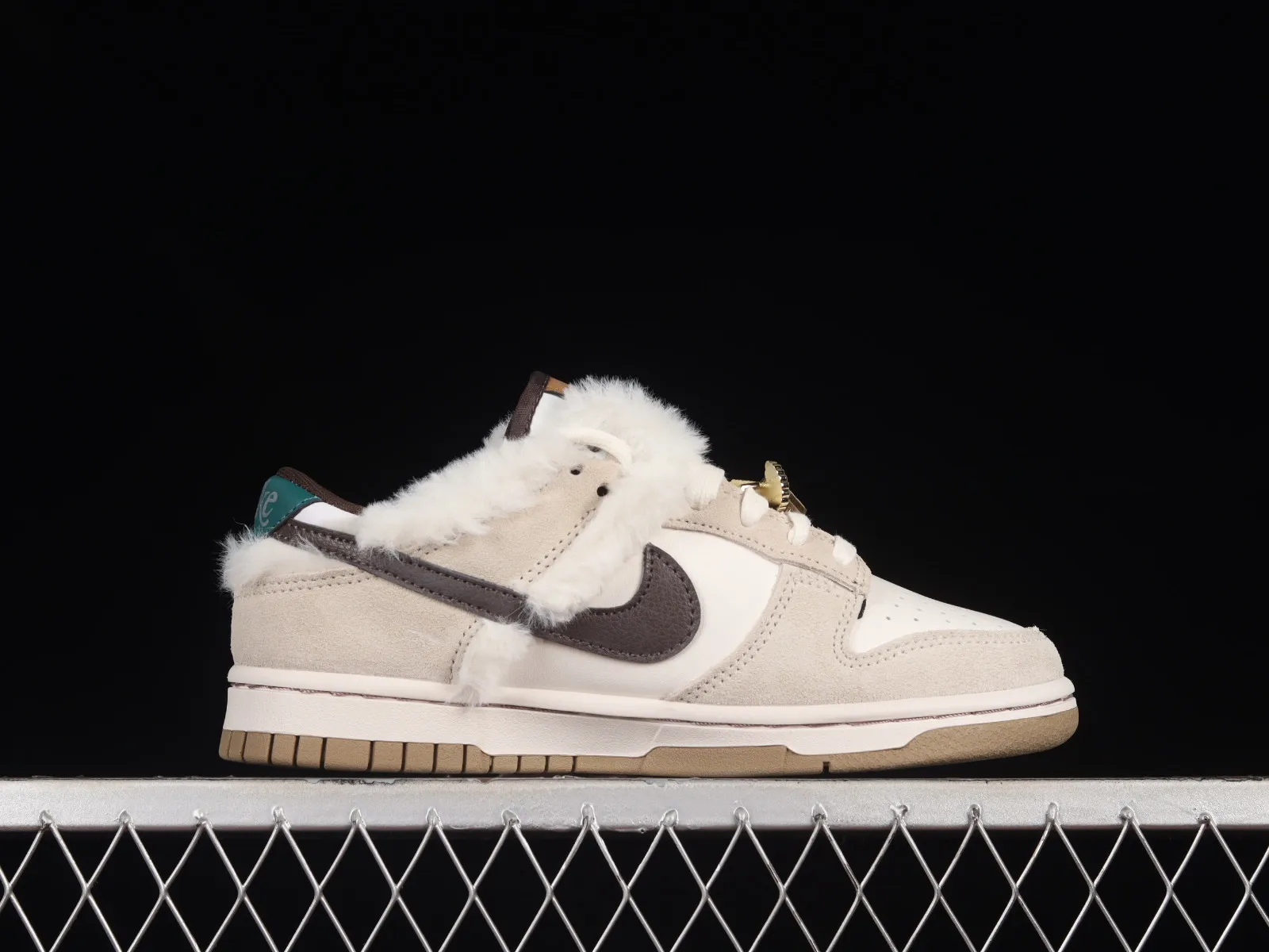 Nike SB Dunk Low Fur Bling Baroque Brown FB1859-121