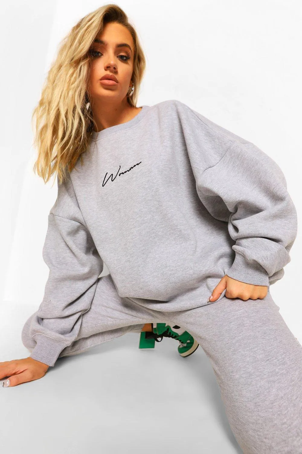 Oversized Woman Embroidered Sweater Tracksuit