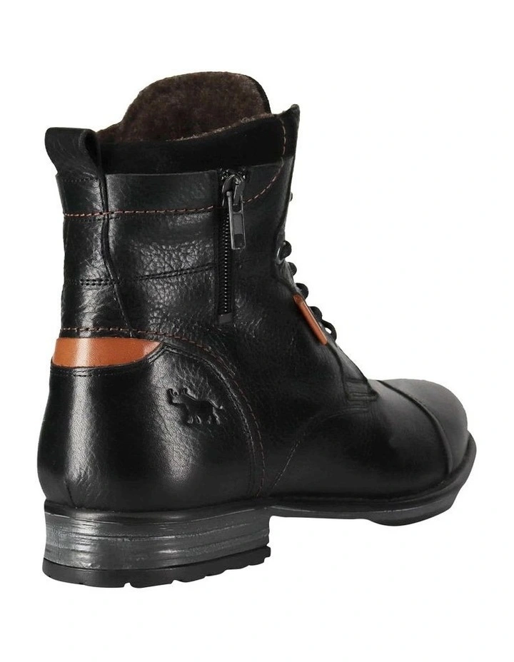 Porter Boot in Black