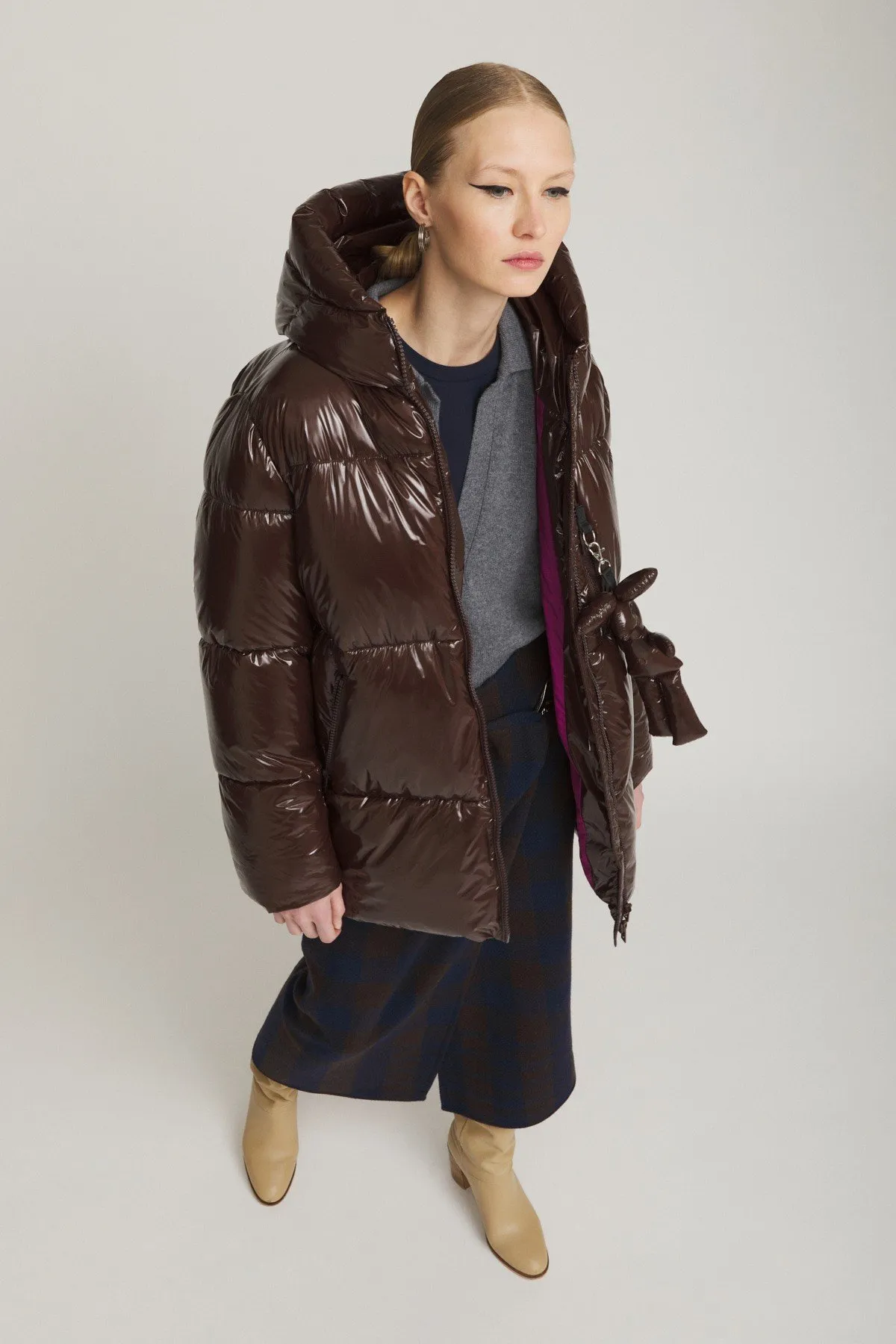 Puffer jacket shiny effect with wide neck