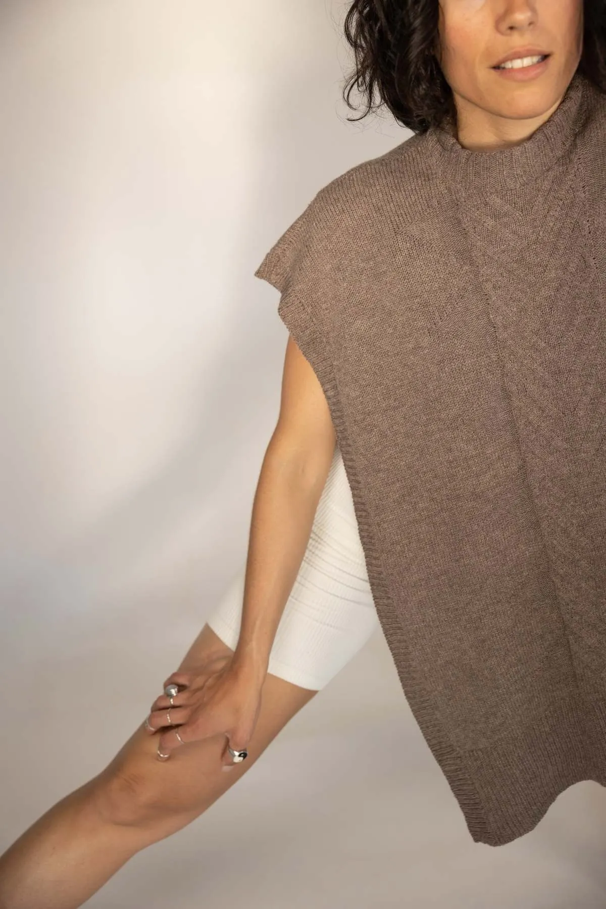 R Open-Side Vest - Camel
