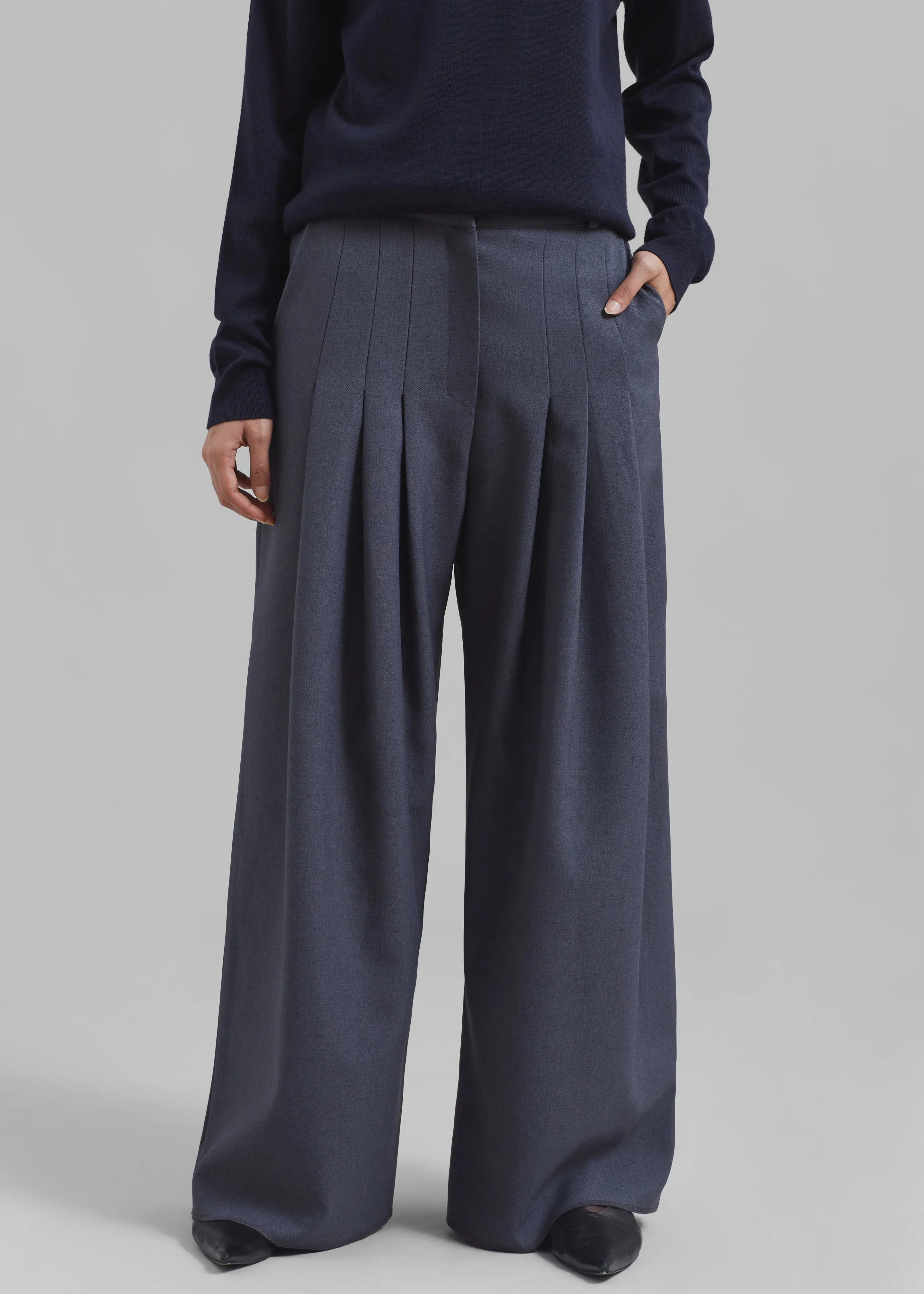 Regina Pleated Trousers - Grey