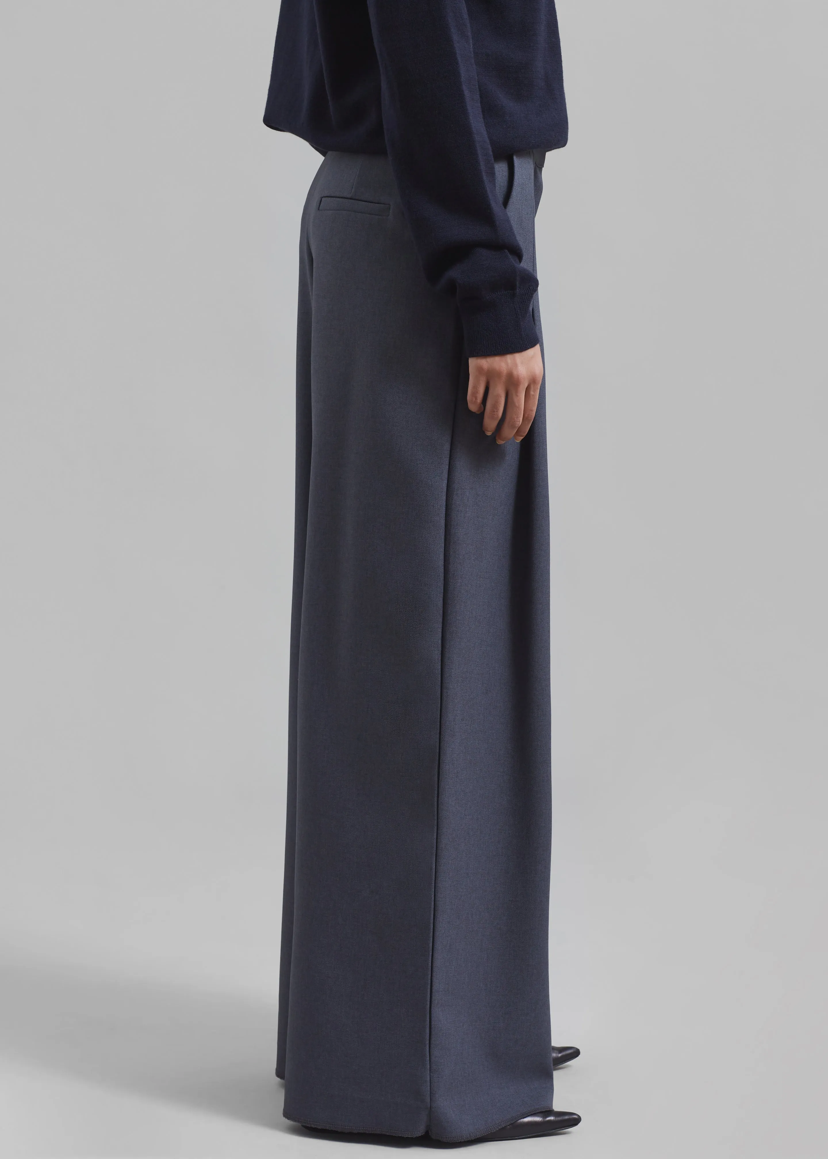 Regina Pleated Trousers - Grey