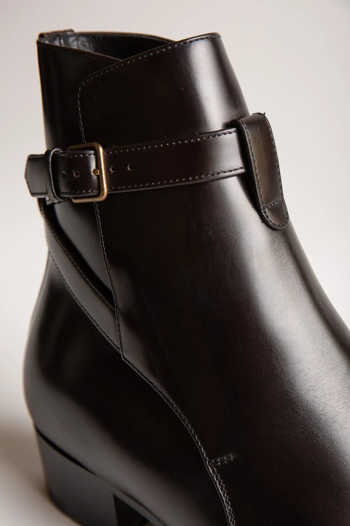 SAINT LAURENT | WYATT CHELSEA BOOTS