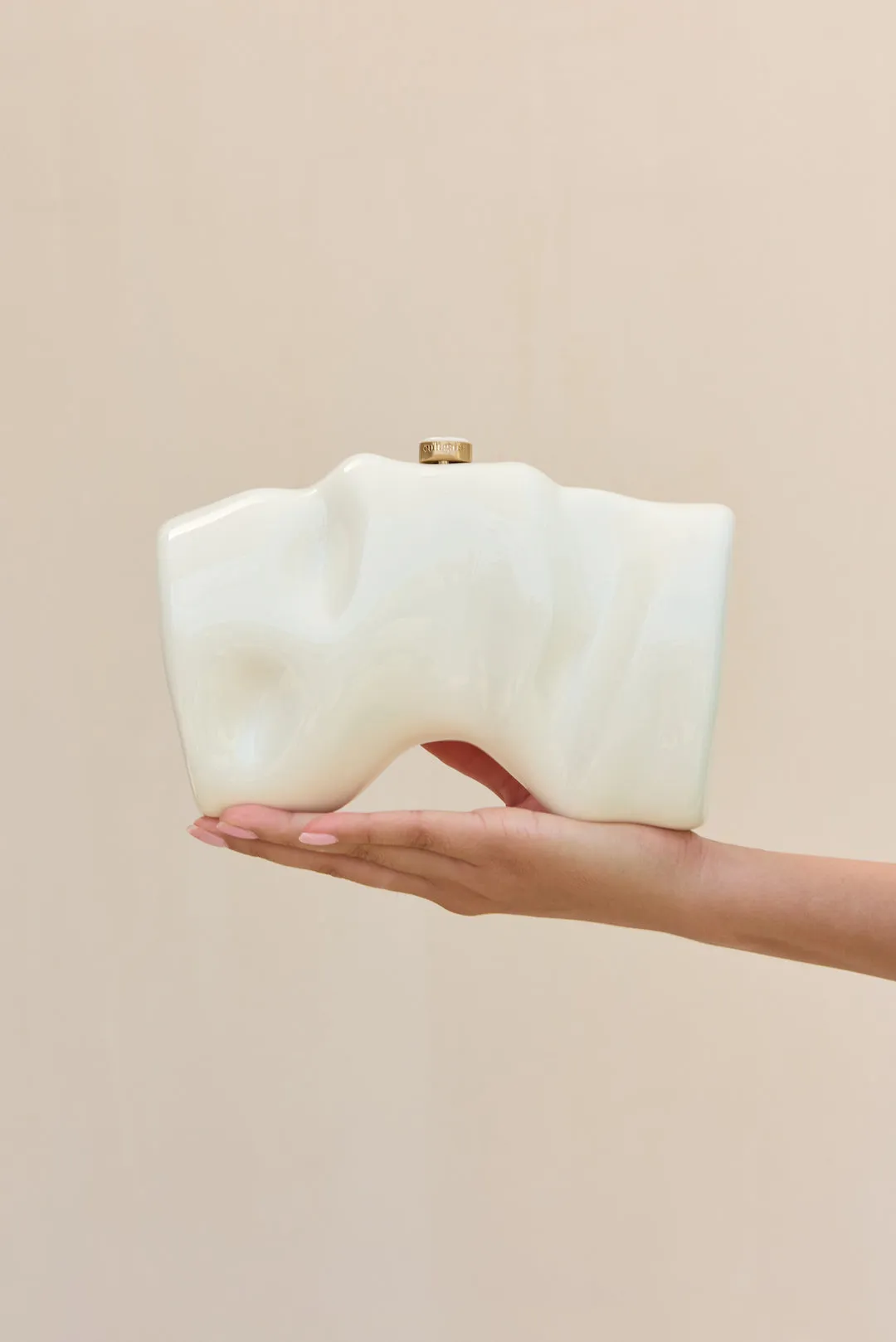SCRUNCH CLUTCH - WHITE