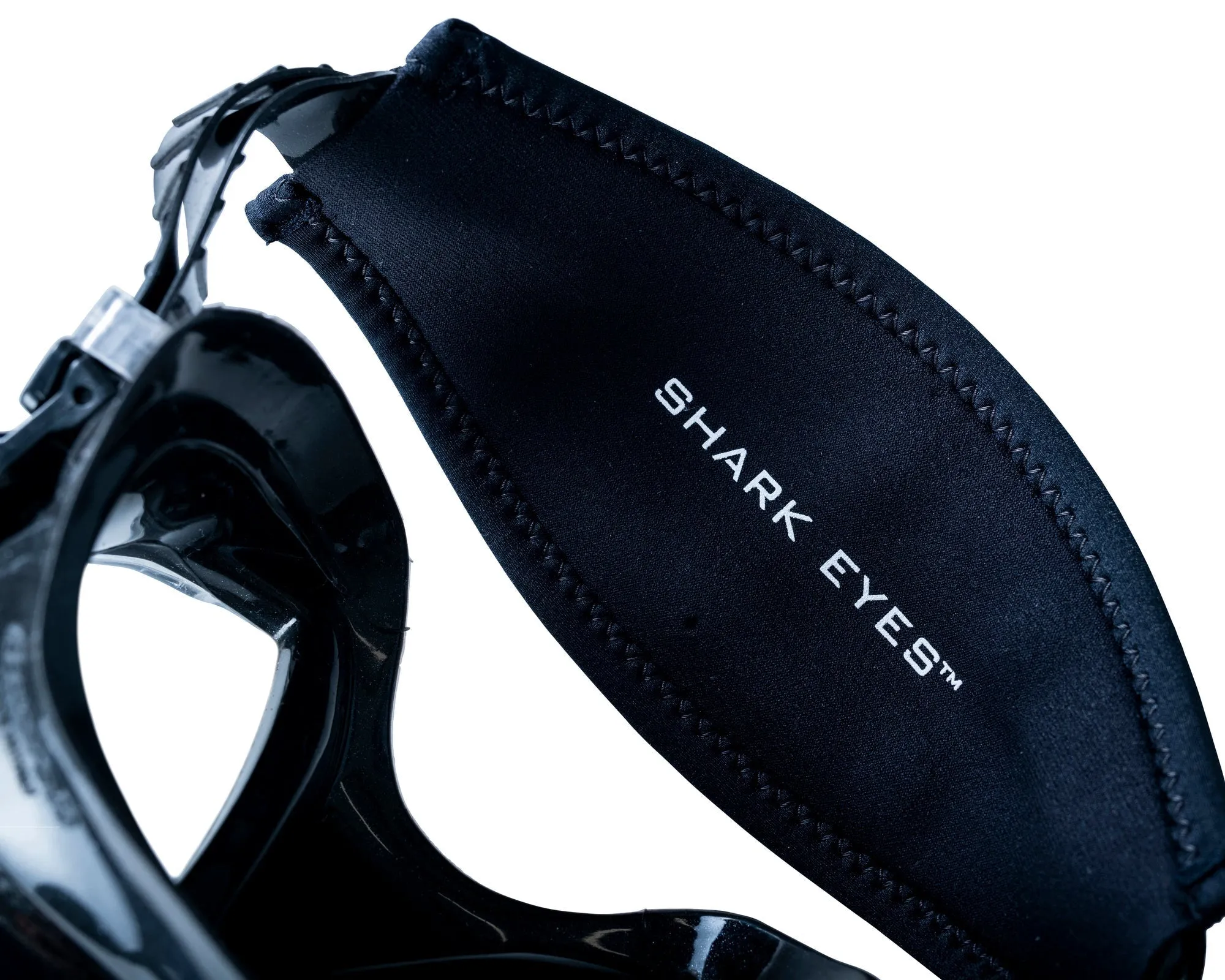 Shark Eyes Mask Tamer